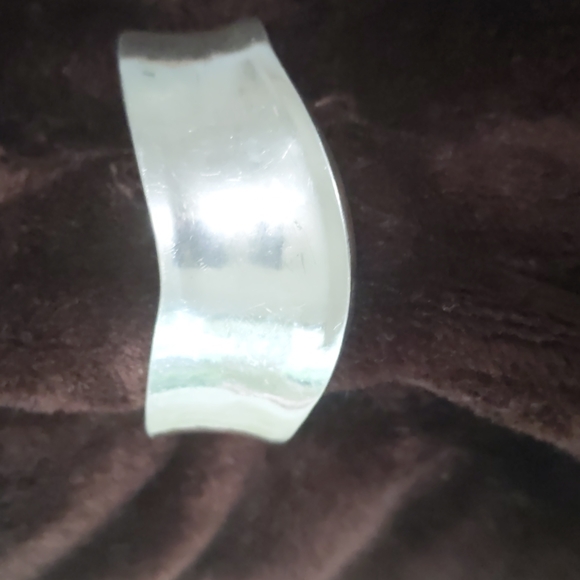 Sterling Silver Cuff Bracelet. - Picture 6 of 10